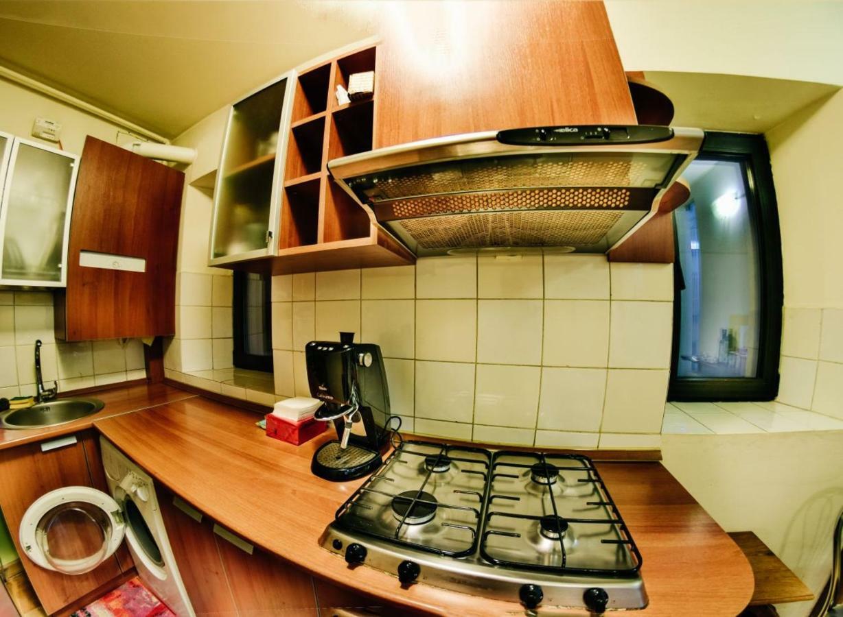Nicole'S Apartment Bucharest Exterior photo